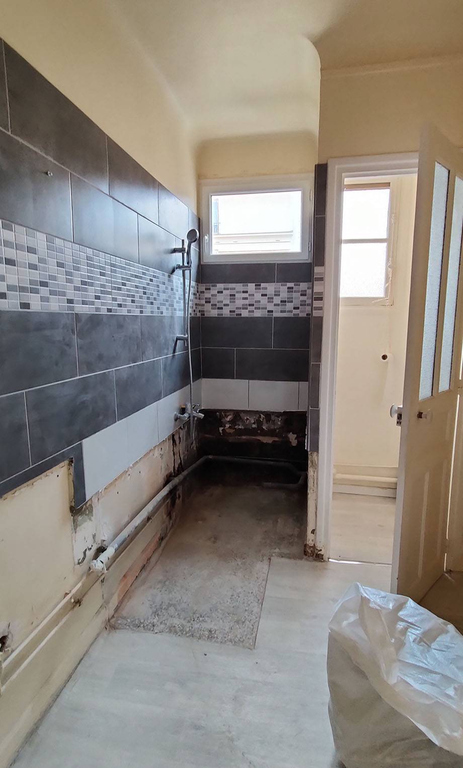 salle-de-bain-avant-travaux-puzzle-renovation-var-provence